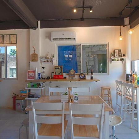 Hometel Barrio House Mactan Lapu-Lapu City Exteriör bild