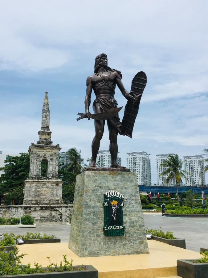 Hometel Barrio House Mactan Lapu-Lapu City Exteriör bild