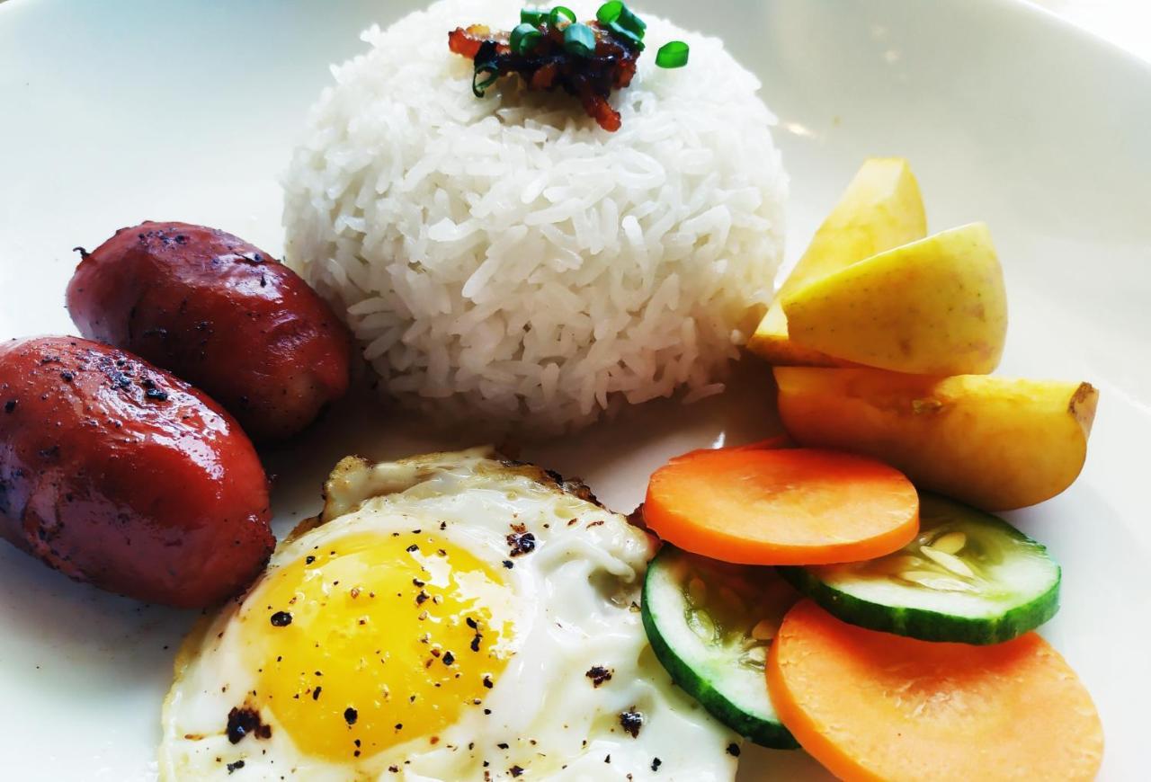Hometel Barrio House Mactan Lapu-Lapu City Exteriör bild