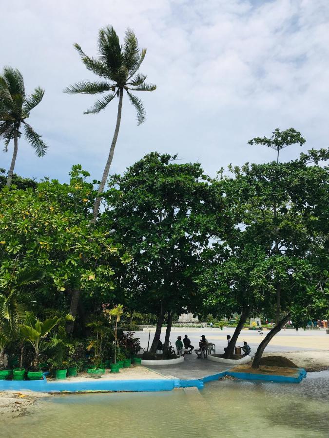 Hometel Barrio House Mactan Lapu-Lapu City Exteriör bild