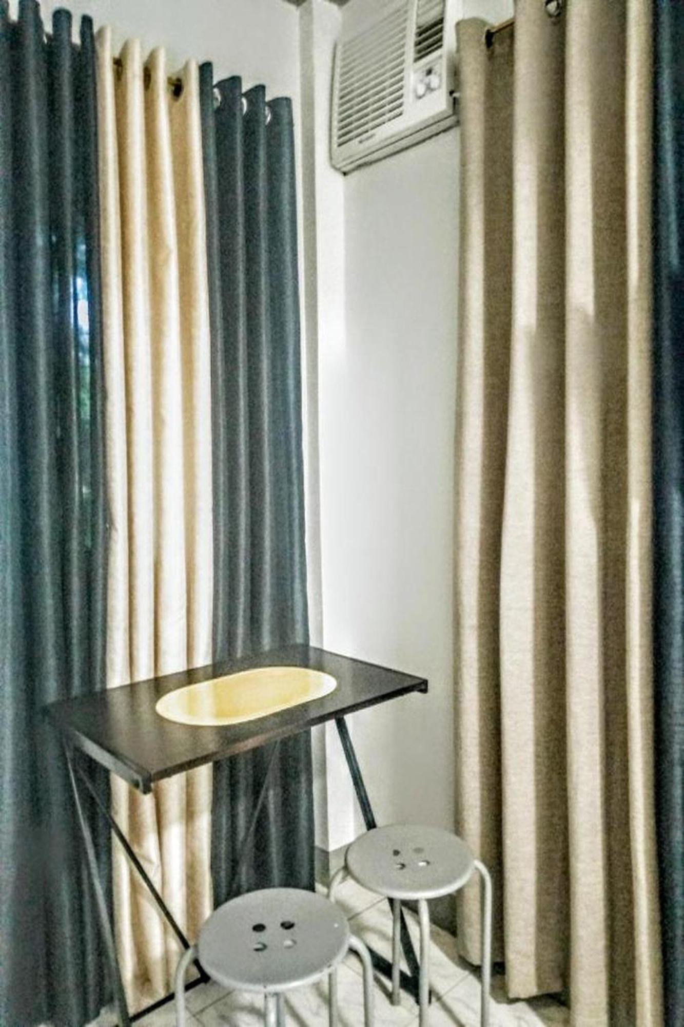 Hometel Barrio House Mactan Lapu-Lapu City Exteriör bild