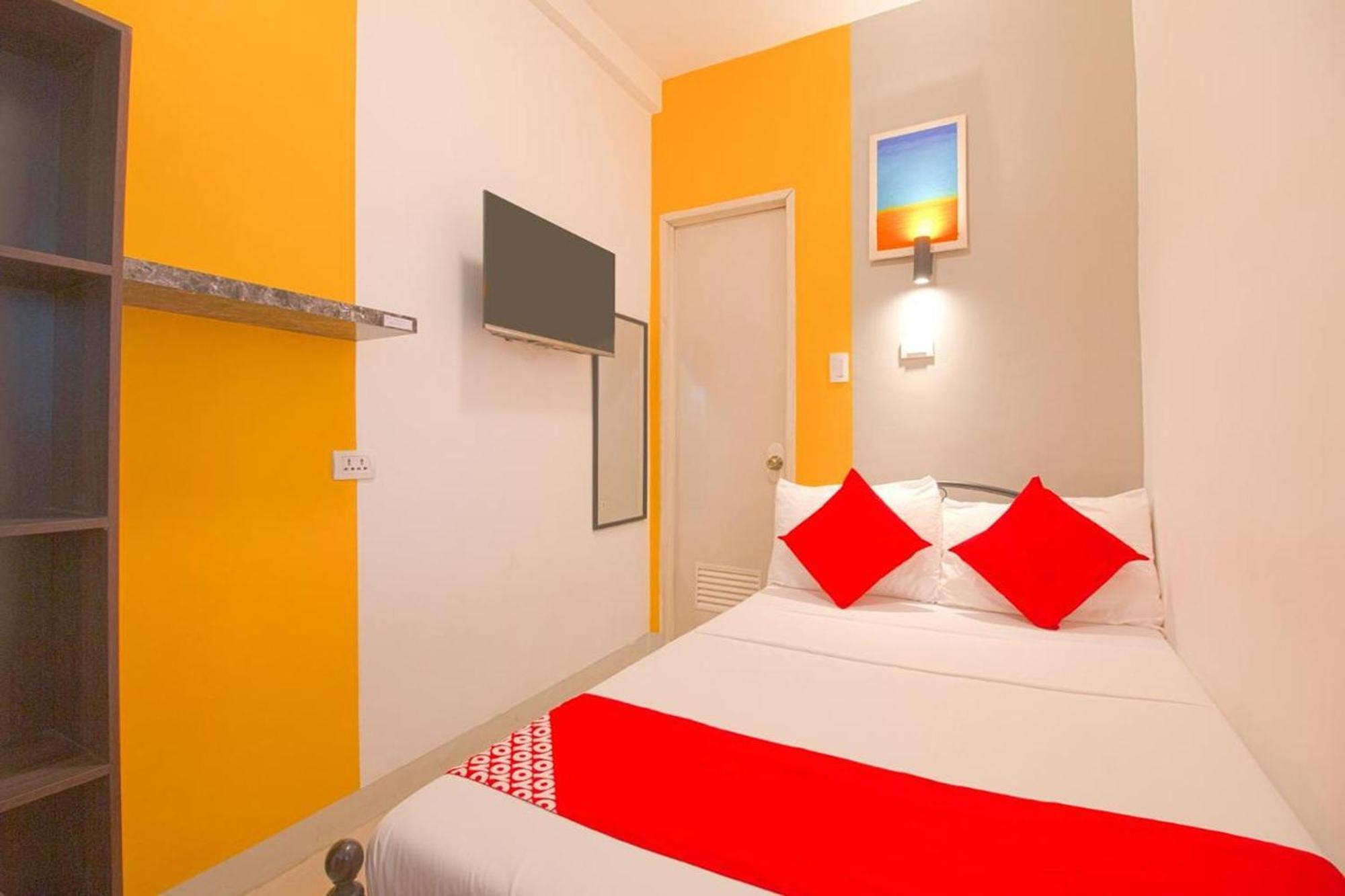 Hometel Barrio House Mactan Lapu-Lapu City Exteriör bild